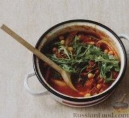Соус из нута, овощей и колбасок чоризо: 5. В кастрюлю ввести рукколу, перемешать. Подавать соус с рисом в порционных тарелках, посыпав базиликом.