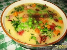 Гороховый суп: Но можно подать красиво: в тарелку налить суп-пюре, вcыпать овощи и мясо, добавить рубленую зелень и свежемолотый перец. Попросят добавки.  Приятного аппетита!