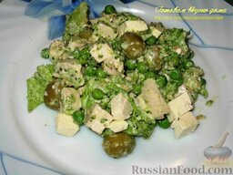 Салат с брокколи, зеленым горошком и куриным филе: Приятного аппетита!