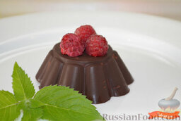 Творожок в шоколаде: Готовый творожок в шоколаде подать к столу.   Приятного аппетита!