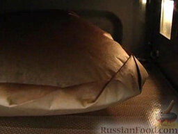 Запеченный кабачок с ветчиной: Разогреть духовку. Запекать кабачки примерно 20 минут при температуре 230-240 градусов.