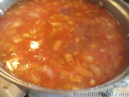 Гречневый супчик на скорую руку: Опустить зажарку в суп. Добавить любимые специи, варить на среднем огне 5-10 минут.