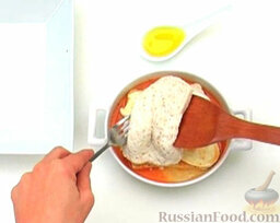 Запеканка хлебная с сыром Моцарелла: Накрыть вторым кусочком хлеба.