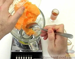 Апельсиновый шербет: В чашу блендера выложить мороженое.