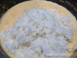 Каша из тыквы с рисом: Вареный рис добавьте в кастрюлю к тыкве, добавьте соль, сахар, ваниль.