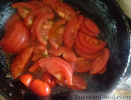 Кабачковая икра вкусненькая: Обжариваем помидоры в самом конце.