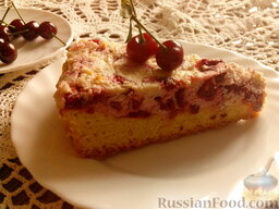 Пирог с вишней и творожным кремом: Разрезаем и балуем себя кусочком вкусного пирога!
