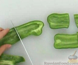 Кускус с овощами: Как приготовить кускус с овощами:    Перец нарежьте крупными кусками.
