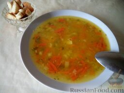 Простой суп гороховый  (постный): Простой суп гороховый готов.  Подавать постный гороховый суп с гренками и свежей зеленью. Приятного аппетита!