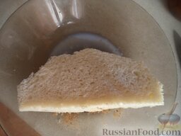 Тефтели домашние: Как приготовить домашние тефтели:    Белый хлеб замочить в молоке на 10 минут (жесткую корочку лучше срезать).