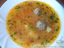 Летний суп с фрикадельками: Суп с фрикадельками можно подавать. Приятного аппетита!
