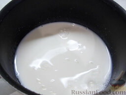 Овсяная каша с клубникой: Как приготовить овсяную кашу с клубникой:    Налейте молоко в небольшую кастрюлю.