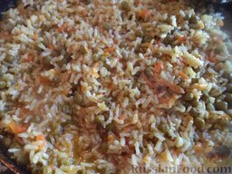 Рис с овощами: Рис с овощами готов. К рису можно подать и рыбу, и мясо.  Приятного аппетита!