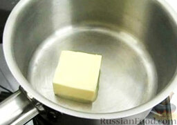 Простой соус бешамель: Как приготовить соус бешамель:    В кастрюльке растопить масло.