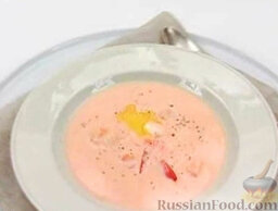 Молочный суп с креветками: Молочный суп с креветками готов. При подаче в тарелку добавить масло и отложенные креветки.    Приятного аппетита!