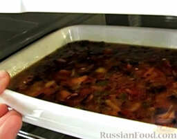 Рис с овощами в духовке: Духовку разогреть. Готовить рис с овощами в духовке 20 минут при температуре 180 градусов.