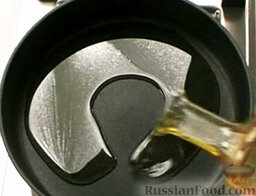 Тушеный перепел: На сковороде разогреть растительное масло.