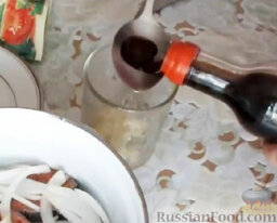 Праздничная горбуша: Добавить к чесноку соевый соус.