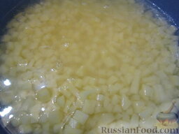 Бак-беляш (вак-бэлиш): Замочить картофель в холодной воде, чтобы не потемнел и чтобы  потерял немножко крахмала.