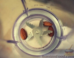 Молочно-фруктовый смузи: Как приготовить молочно-фруктовый смузи:    В чашу блендера выложить орешки.