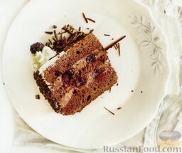 Торт "Чёрный лес": Поставьте торт в холодильник на 2 часа.   Торт 
