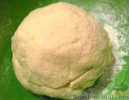 Печенье "Венское": Замесить тесто. Разделить на две части. Одну часть  положить в морозилку на 10 минут.