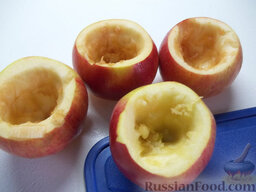 Запеченные яблоки с творогом и персиками: Проделаем подобную процедуру со всеми яблоками.