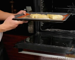 Иерусалимские бурекасы (пирожки) с брынзой и баклажанами: Разогреваем духовку до 180 градусов. Печем пирожки примерно 30 минут – до золотистого цвета.