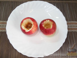 Яблочный десерт: Как приготовить яблочный десерт:    Яблоки помойте и вырежьте из каждого сердцевину. У вас должны получиться  небольшие углубления, которые можно фаршировать.