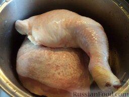 Курица, запеченная в сметане: Курицу или куриные окорочка вымыть.