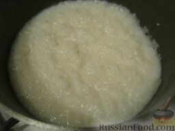 Каша из тыквы с рисом: Залить рис молоком (3 стакана). Посолить и варить рассыпчатую кашу на минимальном огне (минут 15-20 после закипания) под накрытой крышкой, мешать не нужно.