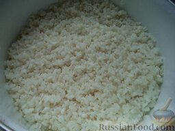 Полевая каша из риса с мясом: Рис промыть. Вскипятить чайник.