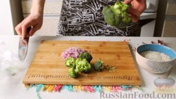 Ризотто с овощами: Несколько соцветий брокколи. разрежем пополам, если они очень большие.