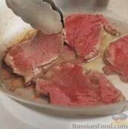 Мясо с жареной картошкой и сливочным соусом: Фото 2.