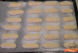 Печенье "Савоярди": Снять печенье с пергамента и остудить на решетке.   Печенье 