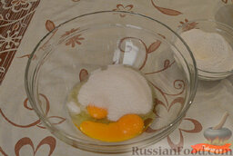 Клафути с вишней: Как приготовить клафути с вишней:    Смешиваем миксером 1 целое яйцо, 2 желтка, сахар и соль.