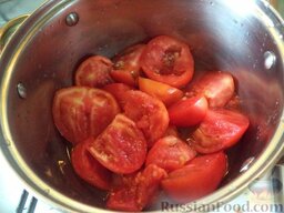 Домашняя томатная паста: Как сделать домашнюю томатную пасту:    Помидоры вымыть, разрезать на половинки, вырезать плодоножки и поврежденные места.