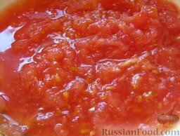 Быстрая баклажанная икра: Очистить шкурку у помидоров, натереть на терке.