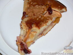 Пирог с алычой и яблоком: Дать пирогу с алычой и яблоком остыть и можно подавать к столу.   Приятного чаепития!