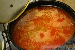 Суп фасолевый с капустой: Доведите до кипения. Посолите.