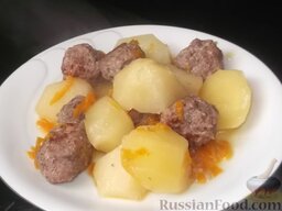 Картофель, тушенный с фрикадельками: Приятного аппетита!