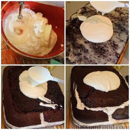 Торт из интересного бисквита: Смазать коржи сметаной, украсить шоколадной крошкой и ягодами.