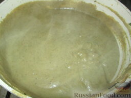 Суп-пюре из шампиньонов и картофеля: Измельчить суп блендером. Если суп получился слишком густым, добавить немного бульона... если слишком жидким - поварить еще немного, пока не загустеет.