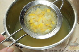 Тыквенное варенье с мандаринами (вариант с имбирем и лимоном): Затем мандариново-лимонную воду процедить.