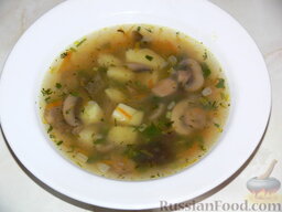 Грибной суп "Ассорти": Грибной суп готов. Перед подачей суп по желанию можно заправить сметаной.  Приятного аппетита!