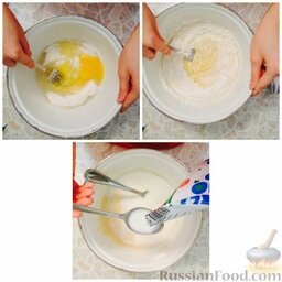 Тортик "Дюжина": Сначала вилкой смешать яйца и сахар.  Далее добавить муку и соду, все хорошо размешать.  Добавить молоко.