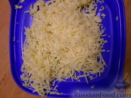 Гречневая запеканка (в мультиварке): Натираем на средней терке сыр.