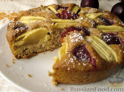 Ореховый пирог с яблоками и сливами: Приятного аппетита!