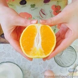 Апельсиновый кекс: Останется только тонкий слой светлой прослойки.