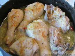 Пряная курица с имбирем: За 10 минут до приготовления добавить перец молотый, карри и паприку.